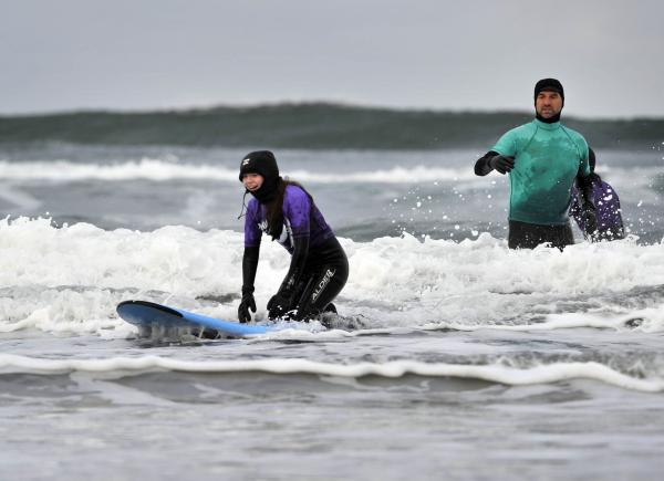 Her Moves Surf