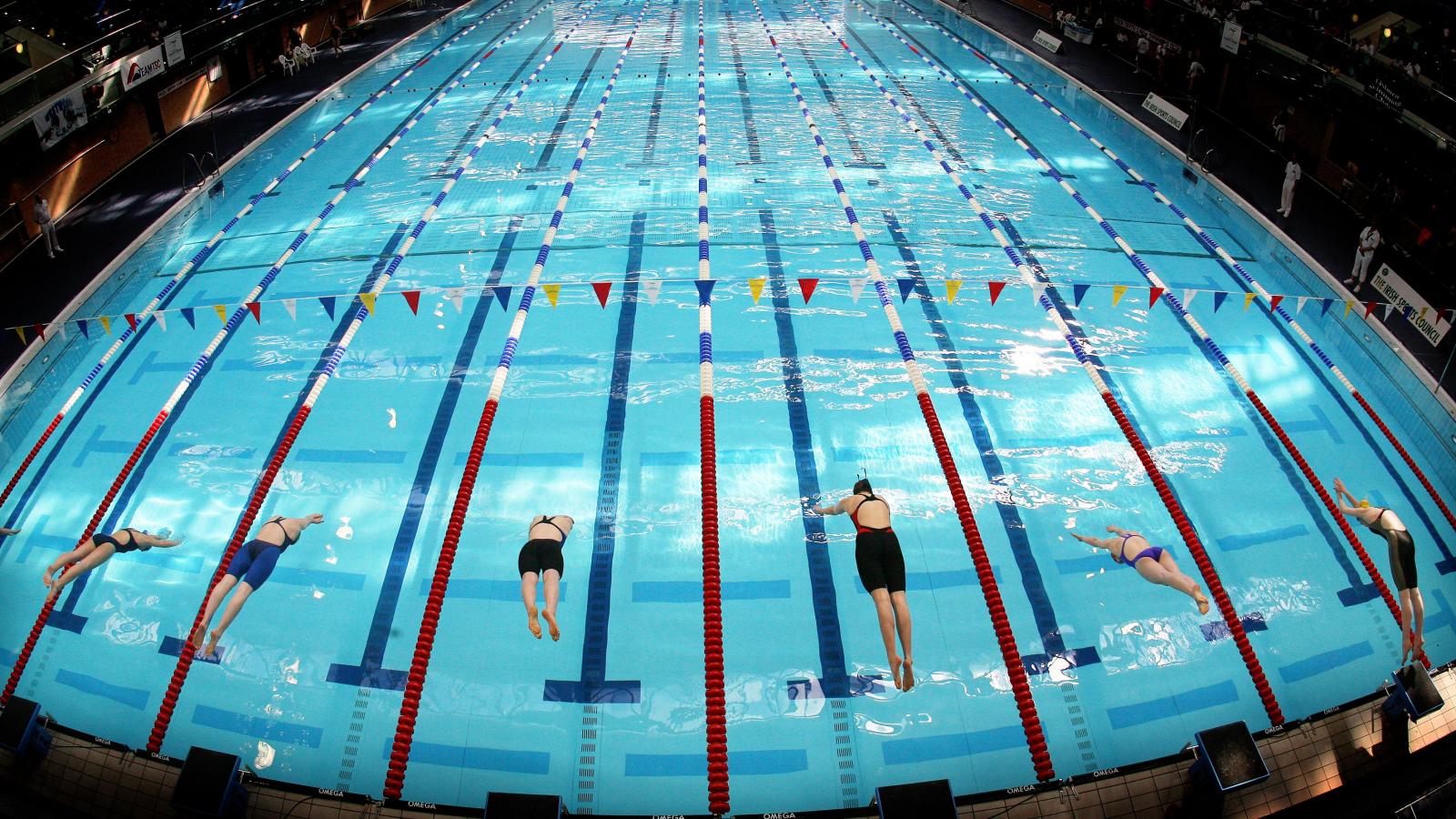 Swimming pool start line