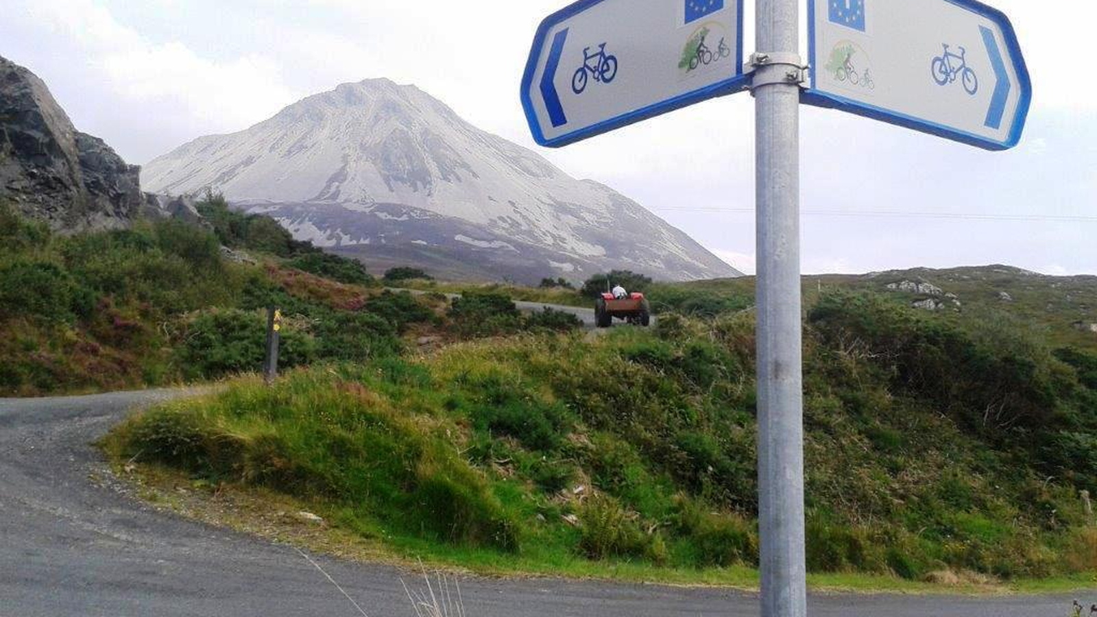EuroVelo sign near Mount Errigal, Donegal